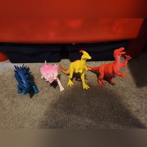 BULLSEYE PLAYGROUND DINOSAURS (4CT)